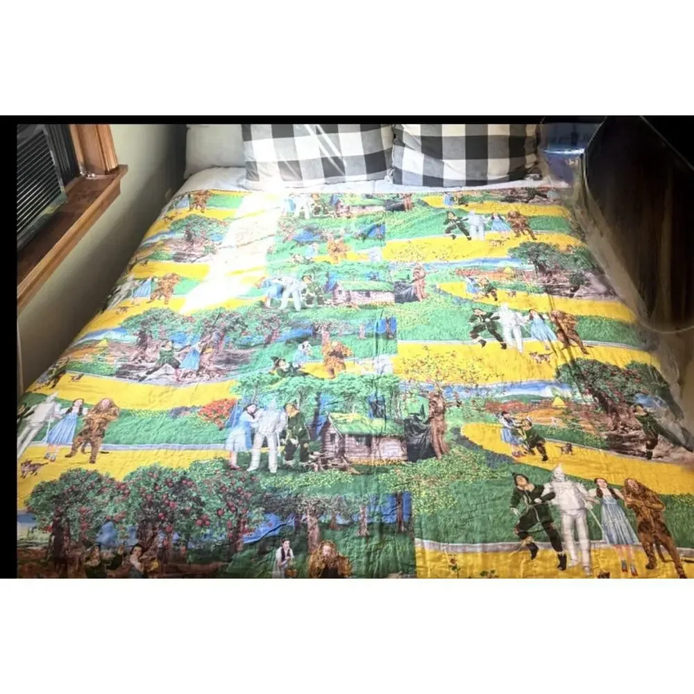 Handmade Wizard of Oz Throw Quilt EUC 63” x 60” REVERSIBLE 3727/20